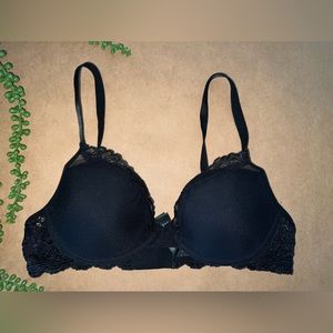 Pepper Black Lacy Lightly Lined Bra